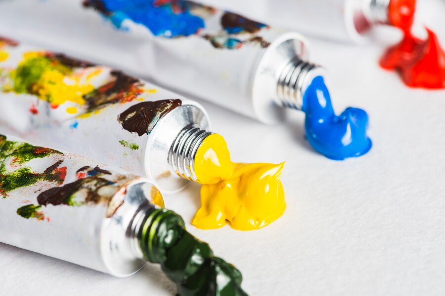tubes-of-thick-paints_23-2147895452.jpg